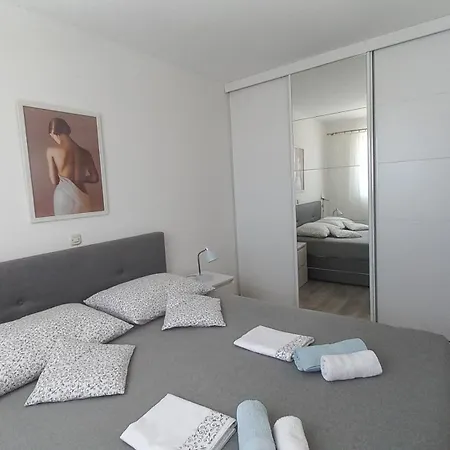 Petar * Makarska